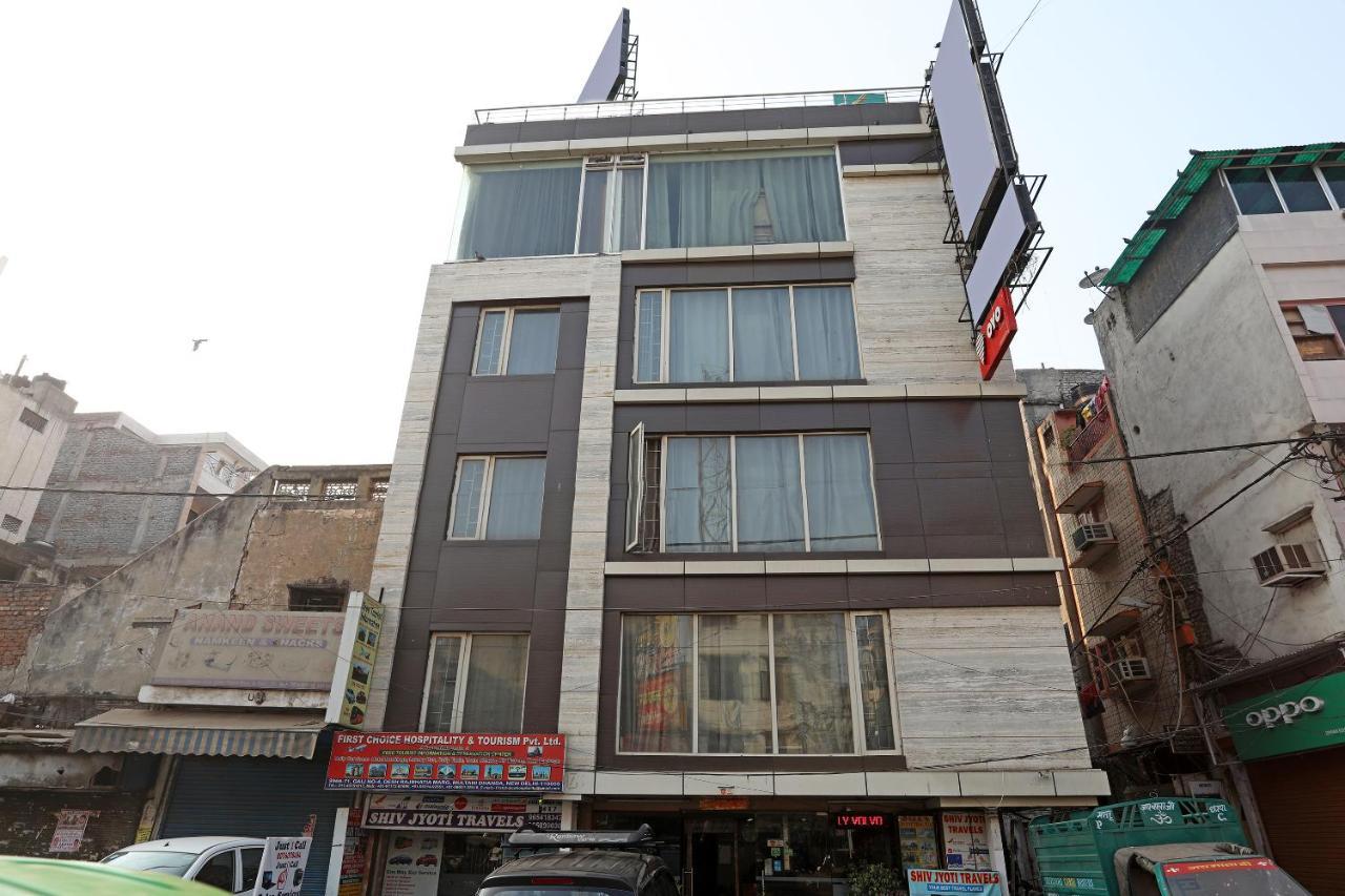 Oyo 5696 R Continental 3* New Delhi