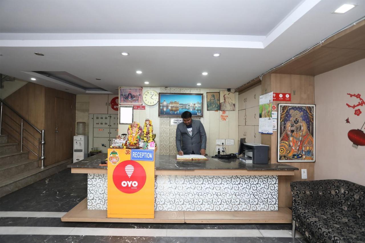 Oyo 5696 R Continental Hotel New Delhi